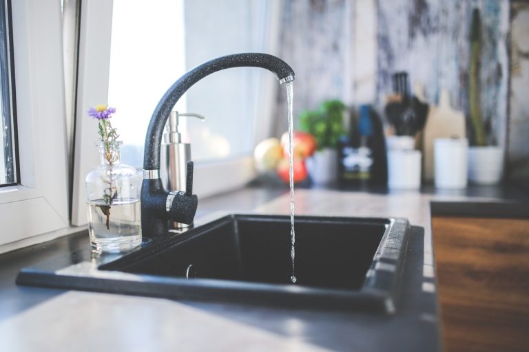Eau calcaire et dureté de l’eau : Tout ce qu’il faut savoir