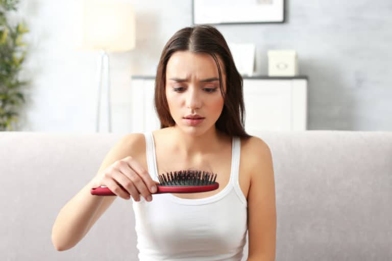 Poudre pour cheveux : est-ce vraiment gage de qualité ?