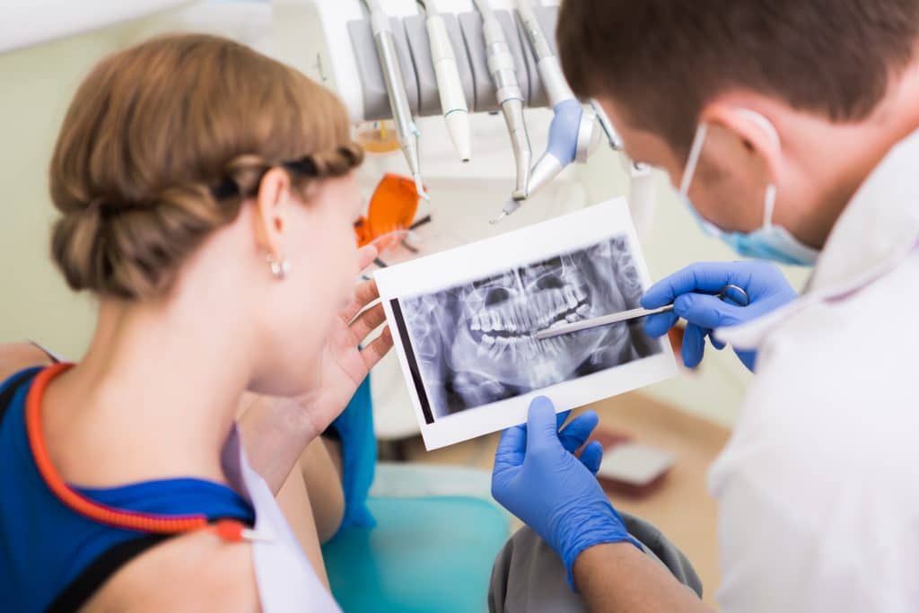 Quelle est la durée de vie d’un implant dentaire ?