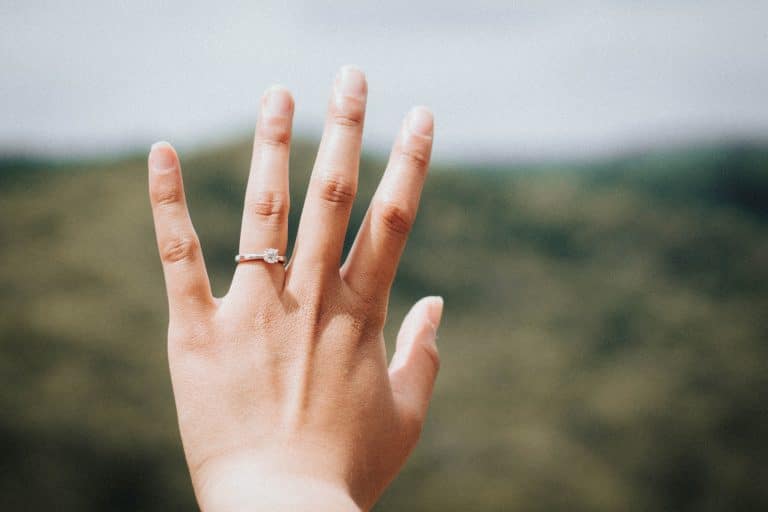 L’huile de ricin pour les ongles : quel effet ? L’huile de ricin pour les ongles : quel effet ?