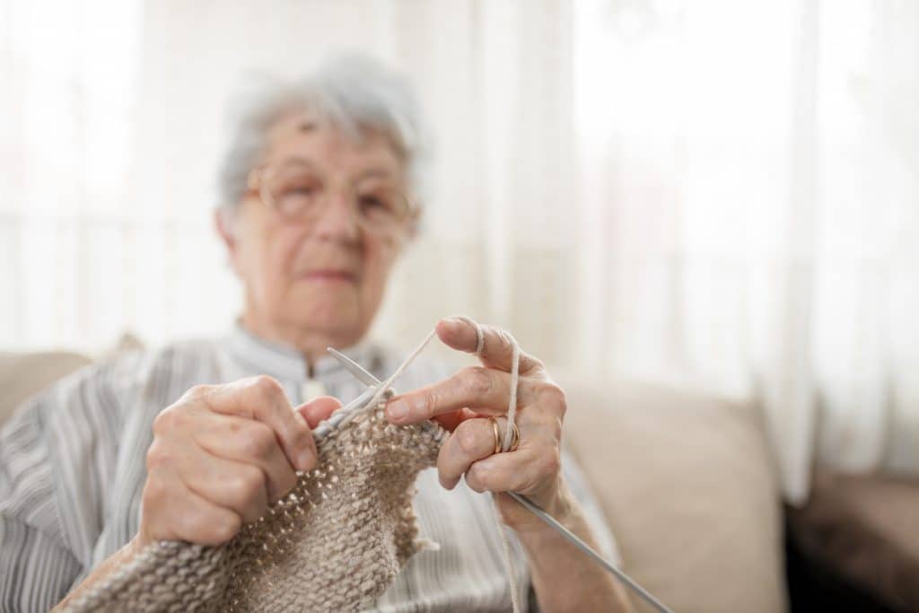 Quand un senior ne peut plus vivre seul ?