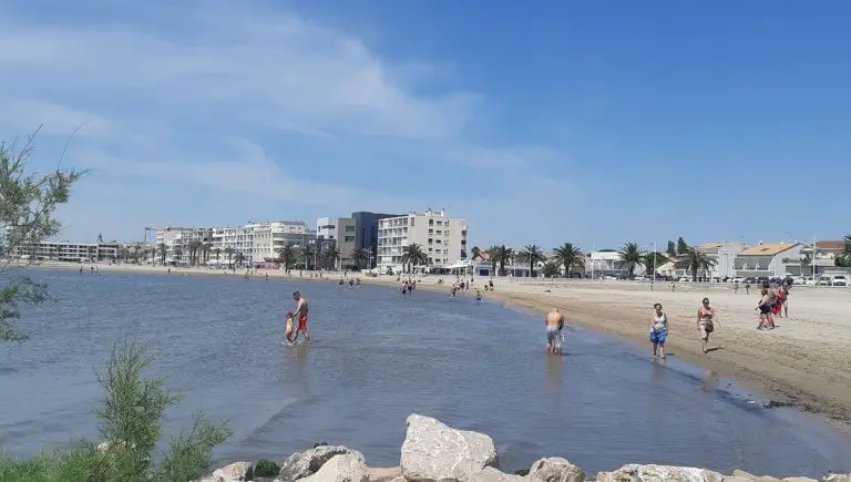 Soleil, baignade et prévention avec l’Agence Régionale de Santé au Grau-du-Roi